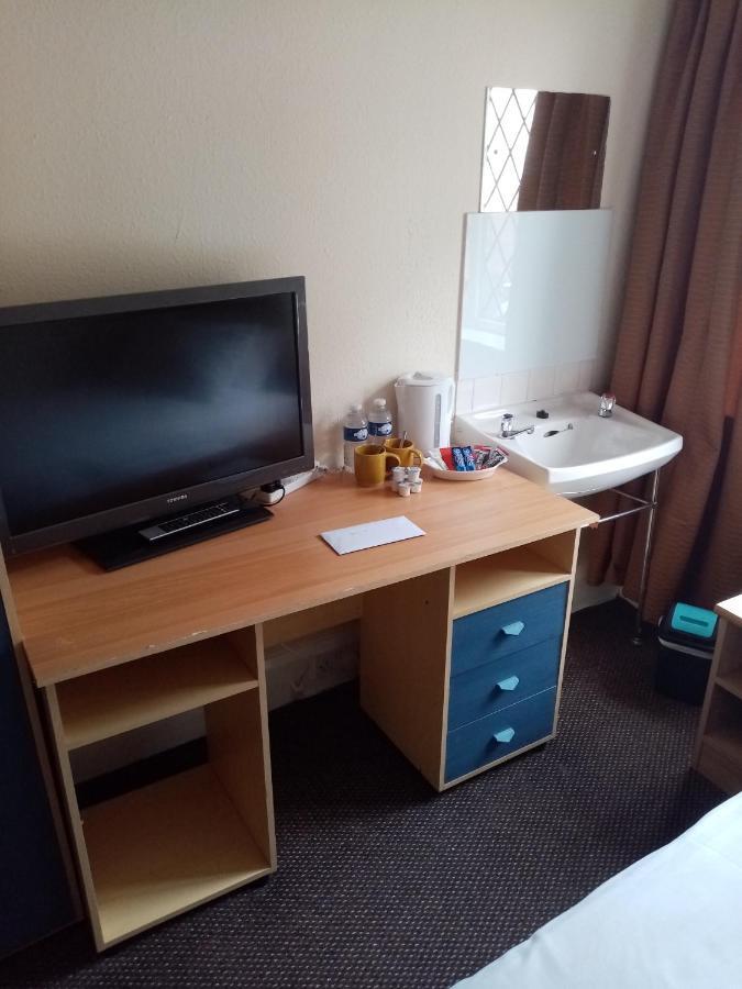 Hotel Black Lion 3*