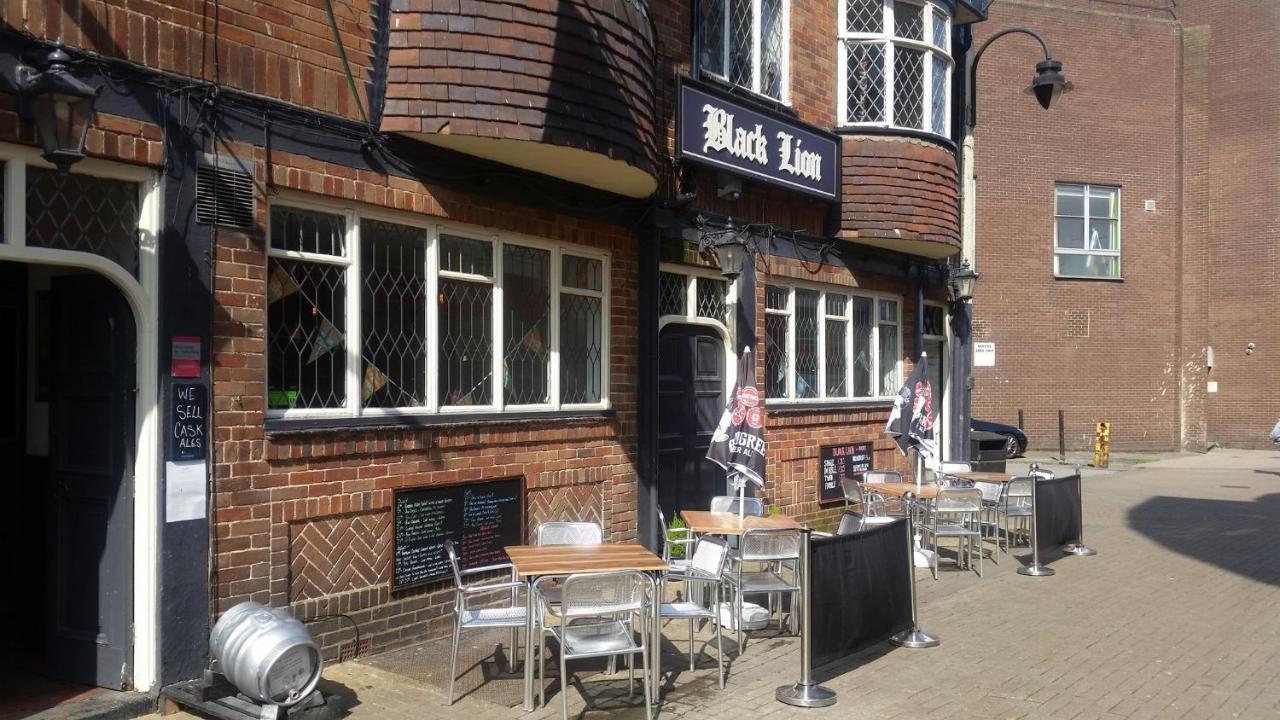 Hotel Black Lion 3*